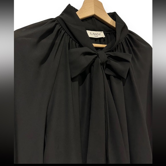 MADE IN ITALY BEAUTIFUL TIE FRONT BUTTON DOWN BLOUSE - Picture 2 of 4